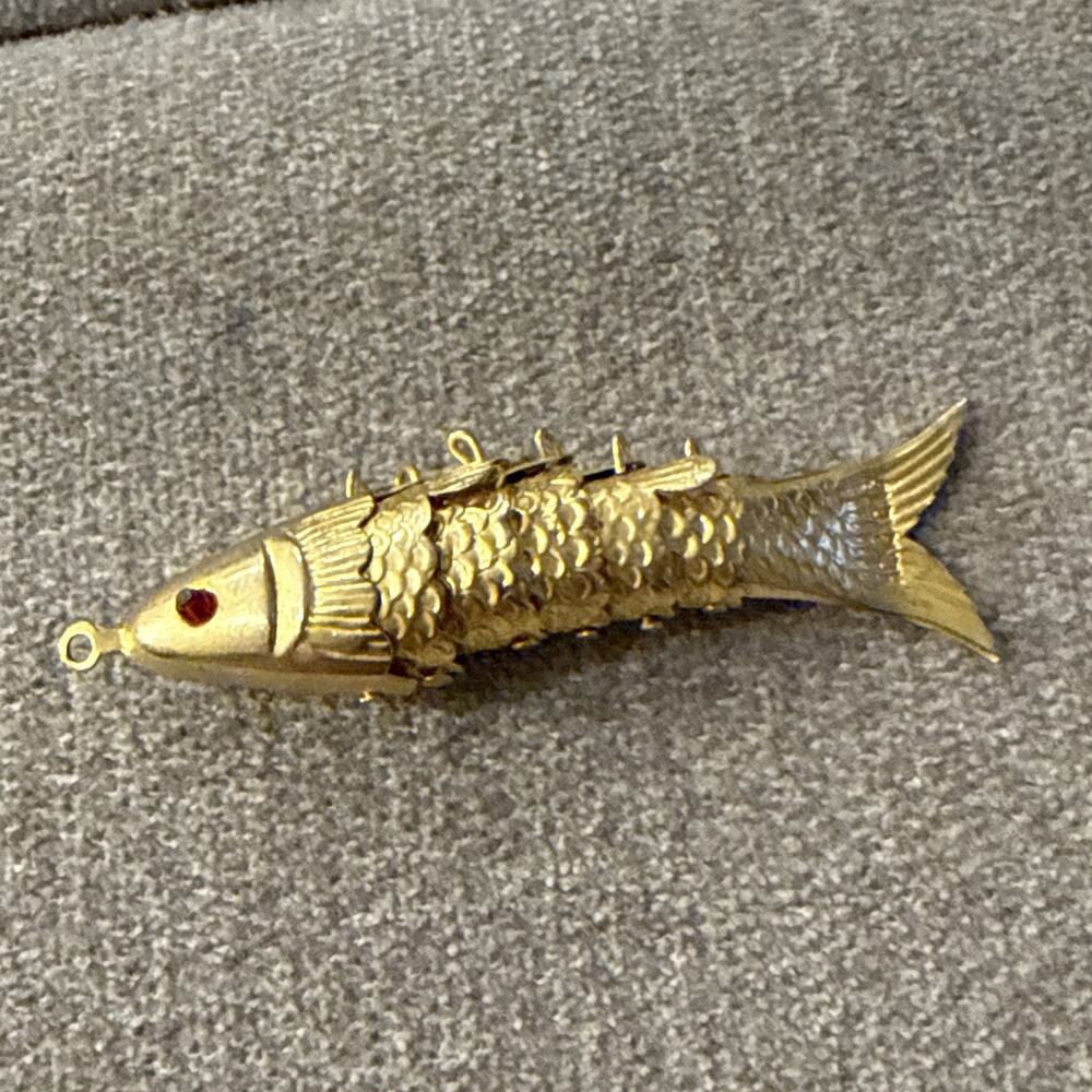 VTG Gold Tone Articulated Koi Fish Pendant Charm Red Eyes Made In Hong Kong